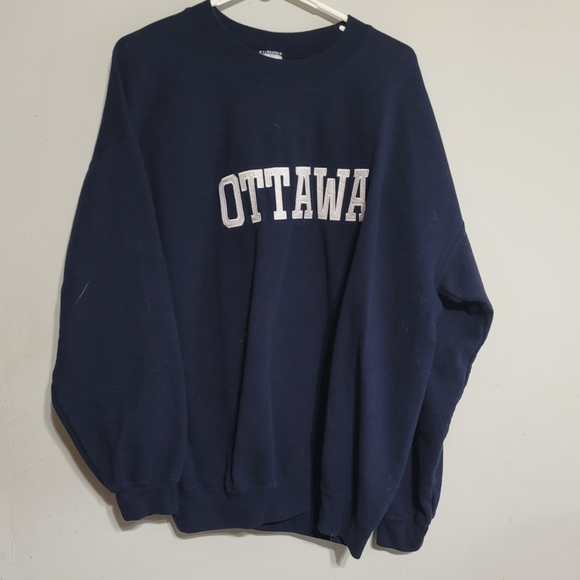 Gildan Tops - Ottawa Women's Sweatshirt Varsity Size XL Navy White‎ Stitched Oversized Canada